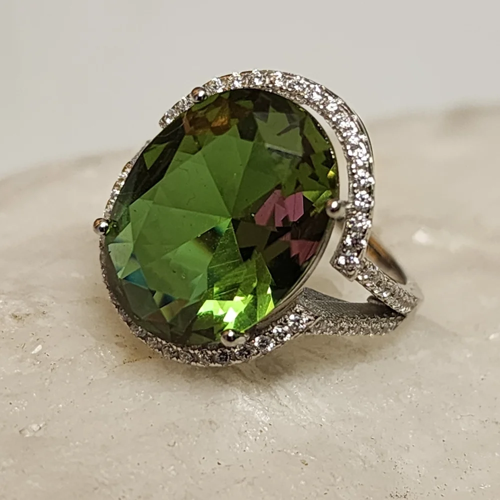 Solid Sterling 925 Silver Elegant Ring Alexandrite Stone White Topaz Crystals